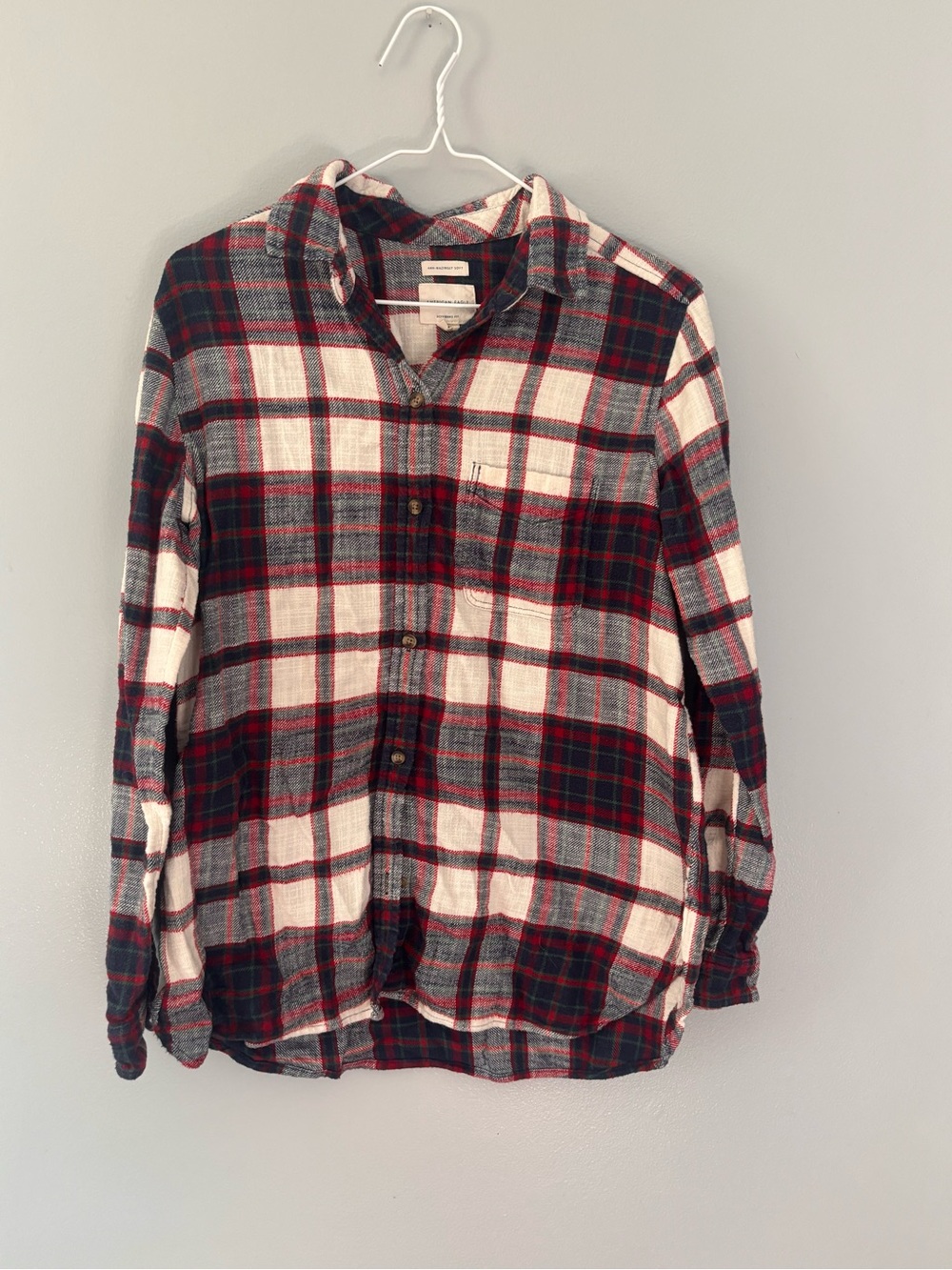 American Eagle Plaid Flannel Button-Up Shirt Long Sleeve Boyfriend Fit M.